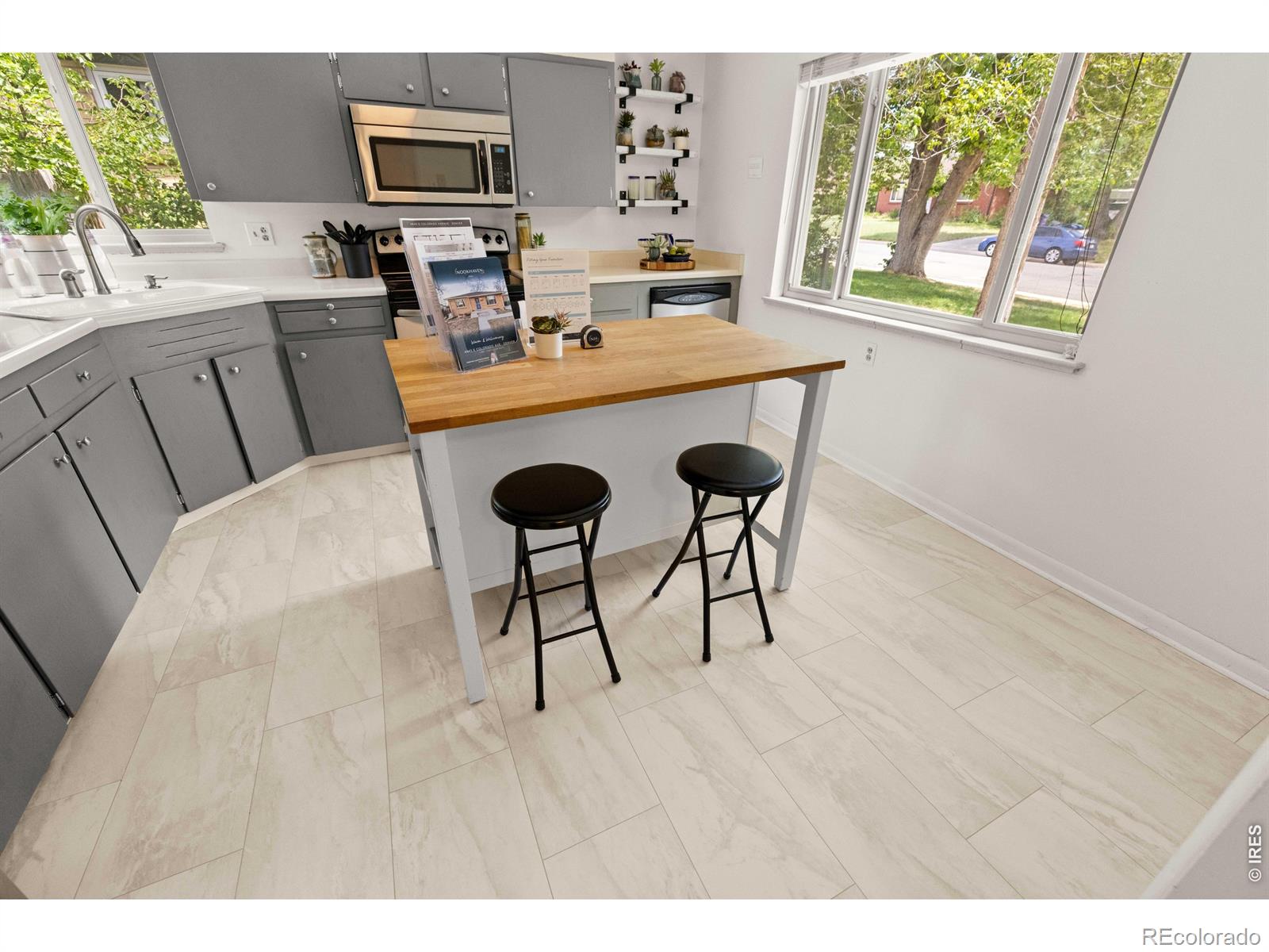 MLS Image #9 for 4645 e colorado avenue,denver, Colorado