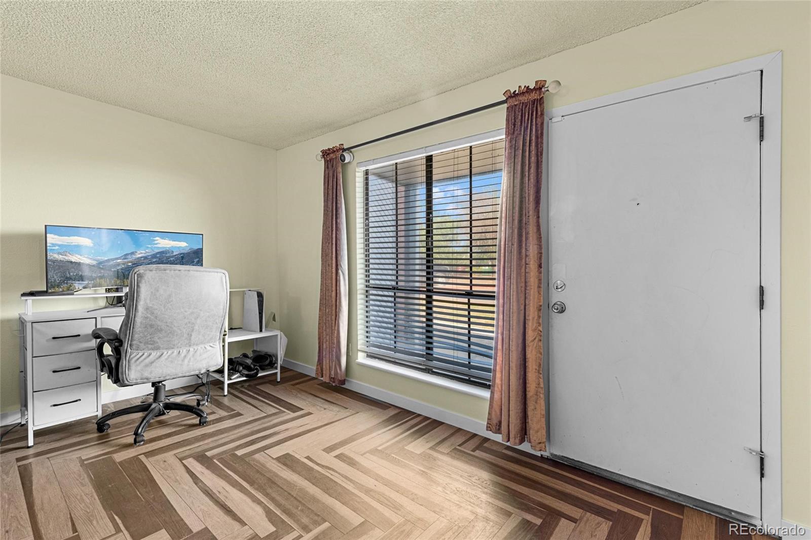 MLS Image #2 for 3550 s harlan street,denver, Colorado
