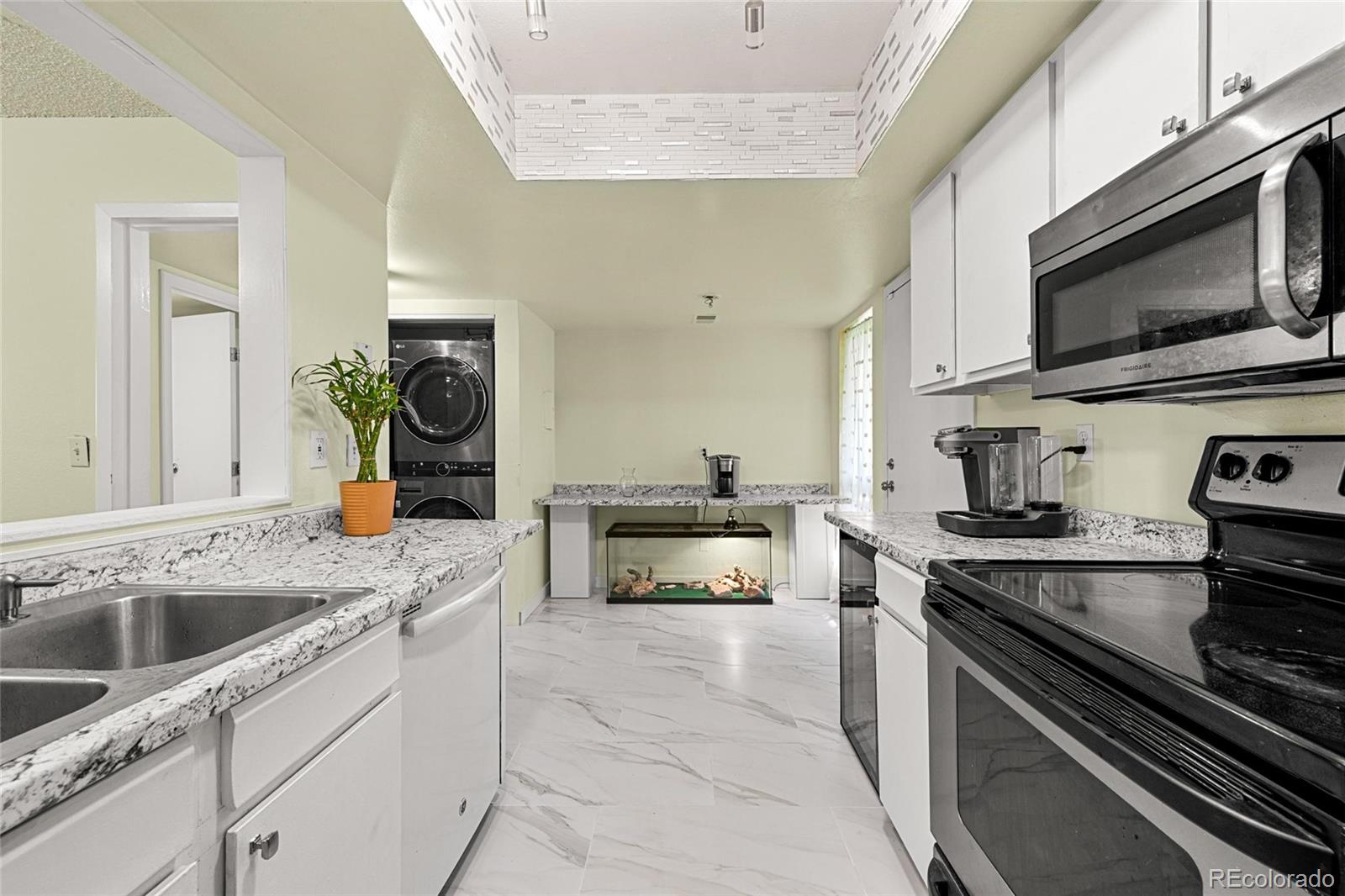 MLS Image #7 for 3550 s harlan street,denver, Colorado