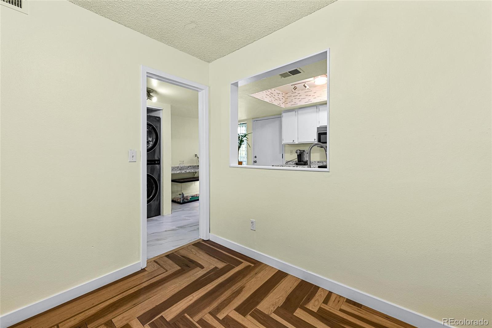MLS Image #9 for 3550 s harlan street,denver, Colorado