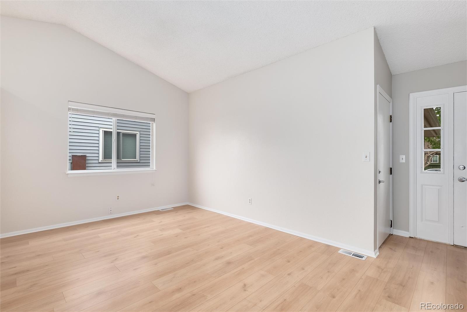 MLS Image #7 for 19034 e carmel circle,aurora, Colorado