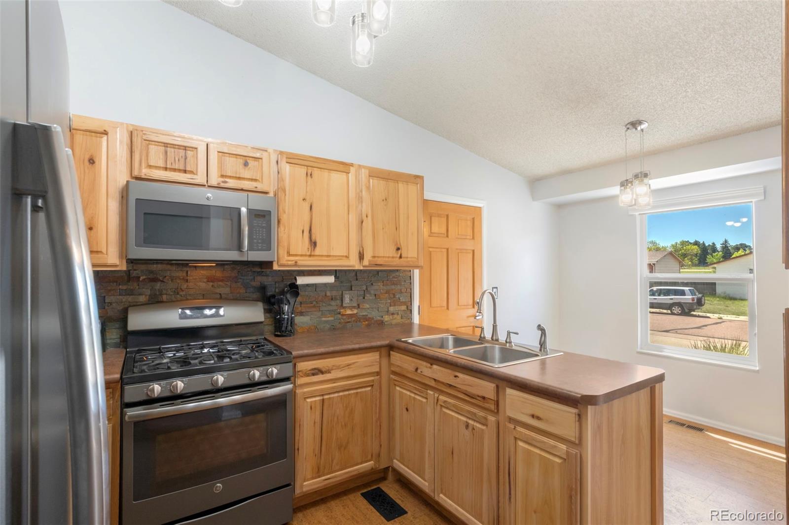 MLS Image #12 for 3117  moonbeam circle,colorado springs, Colorado