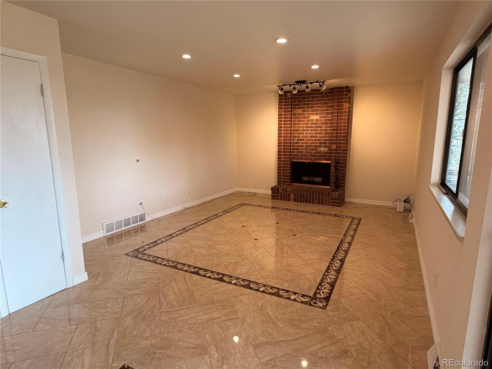 MLS Image #13 for 8654 e eastman avenue,denver, Colorado