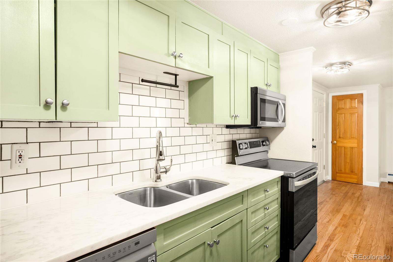 MLS Image #10 for 336 n grant street,denver, Colorado
