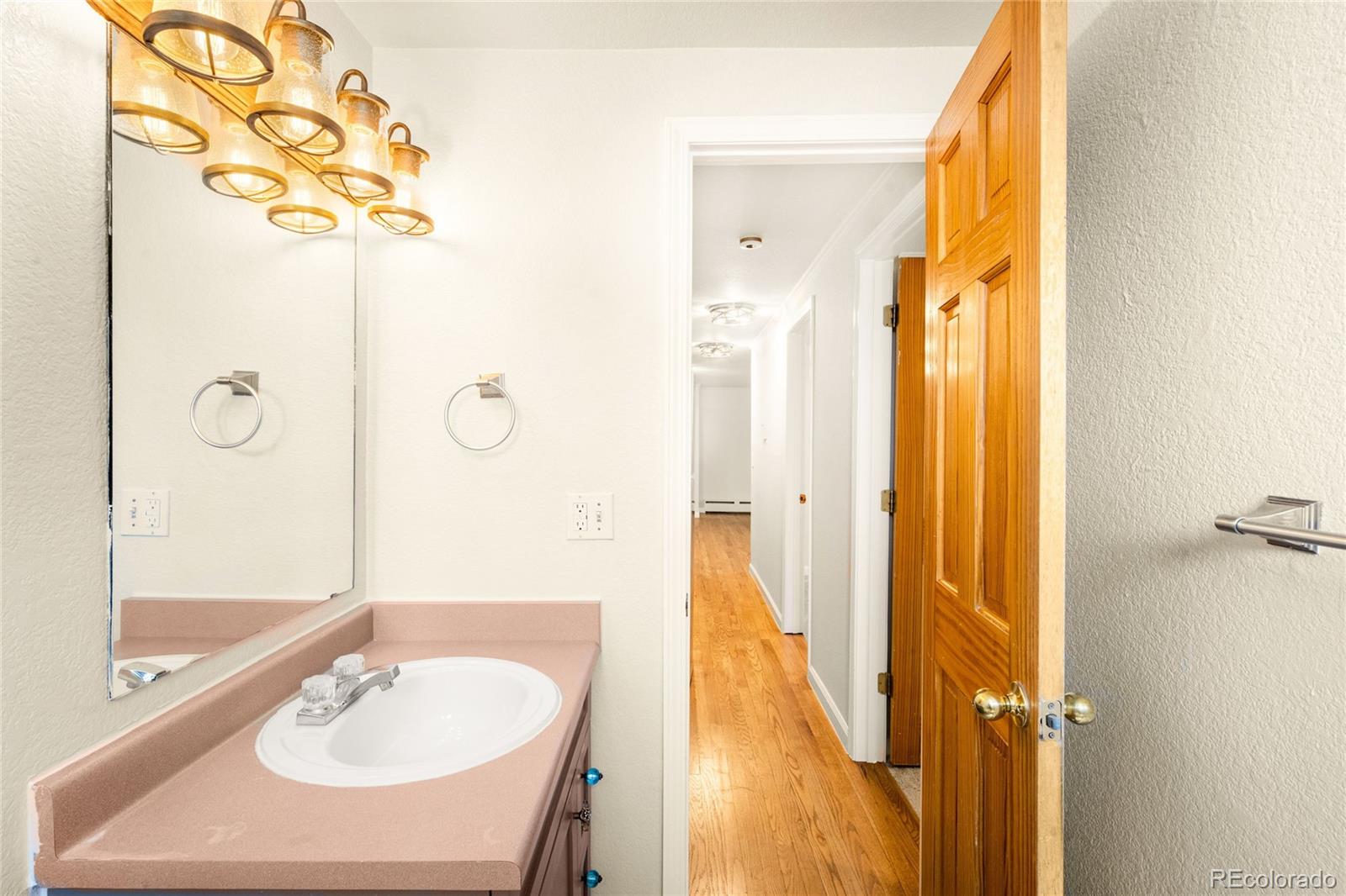 MLS Image #13 for 336 n grant street,denver, Colorado