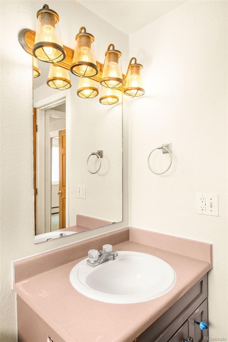 MLS Image #14 for 336 n grant street,denver, Colorado