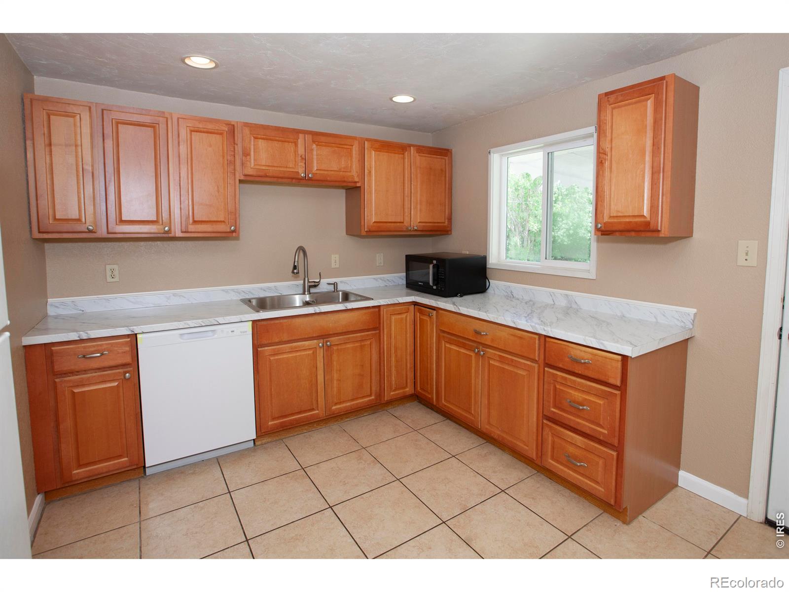 MLS Image #12 for 209  villa vista street,sterling, Colorado
