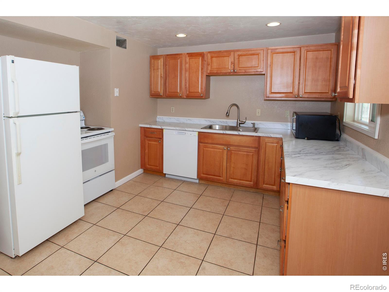 MLS Image #13 for 209  villa vista street,sterling, Colorado
