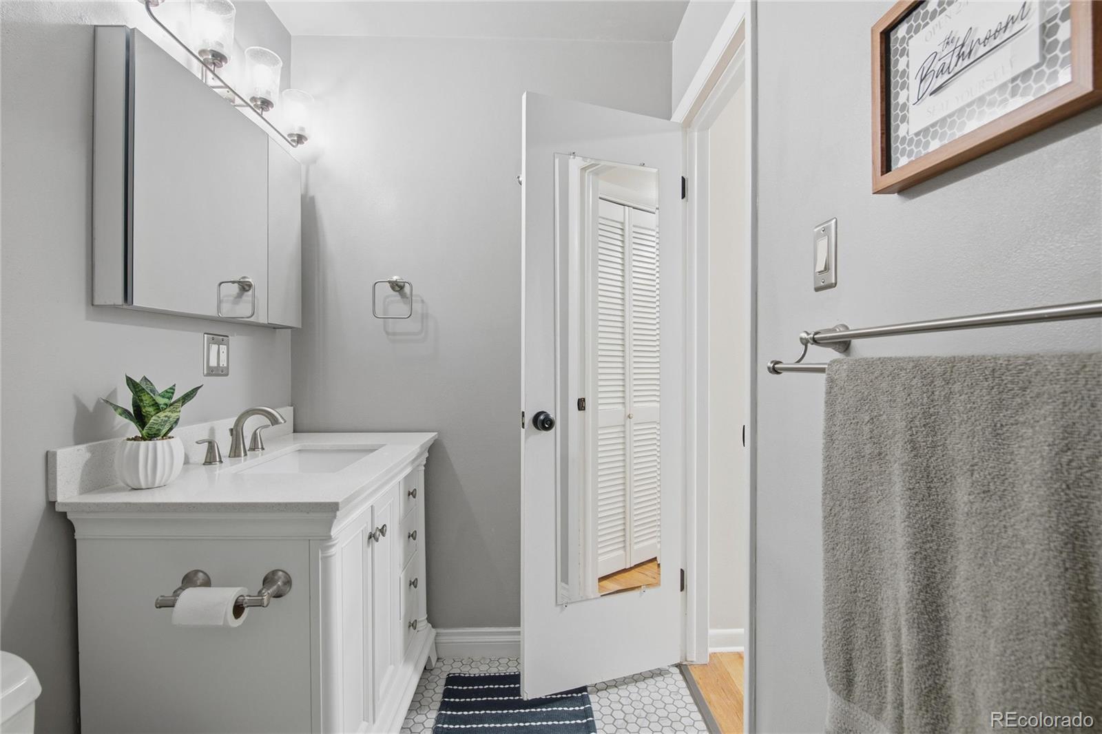 MLS Image #19 for 840  essex drive,denver, Colorado