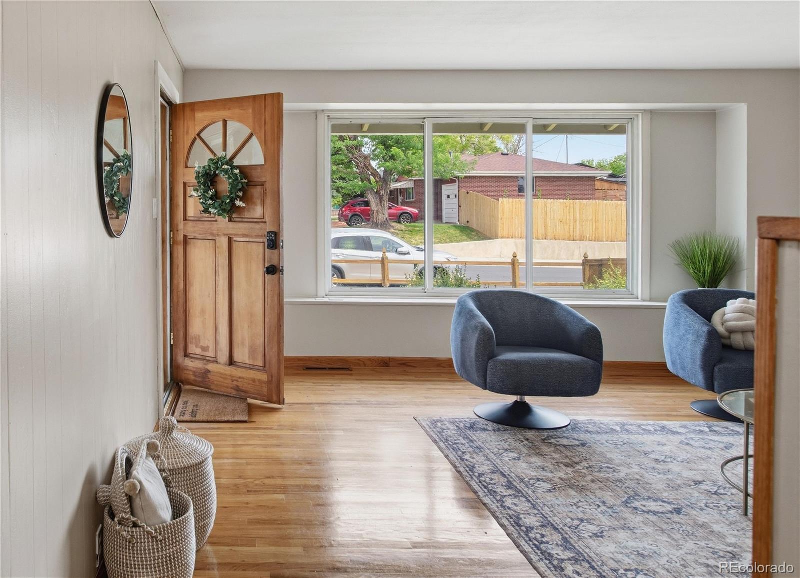 MLS Image #3 for 840  essex drive,denver, Colorado