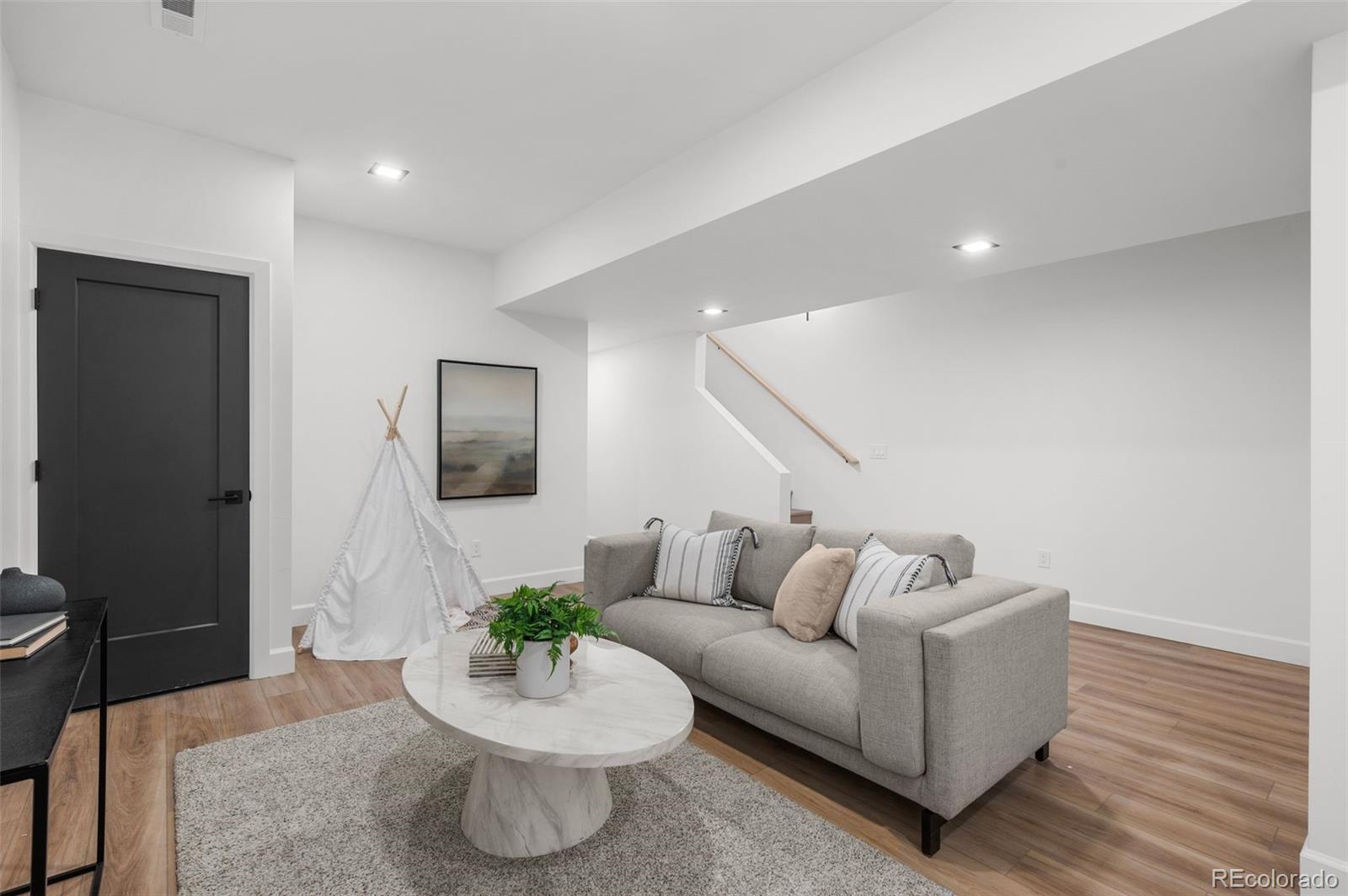 MLS Image #19 for 535  josephine street,denver, Colorado