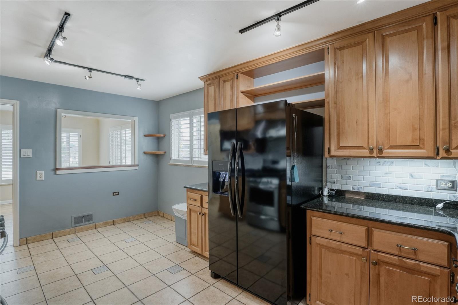 MLS Image #9 for 181 s holly street,denver, Colorado