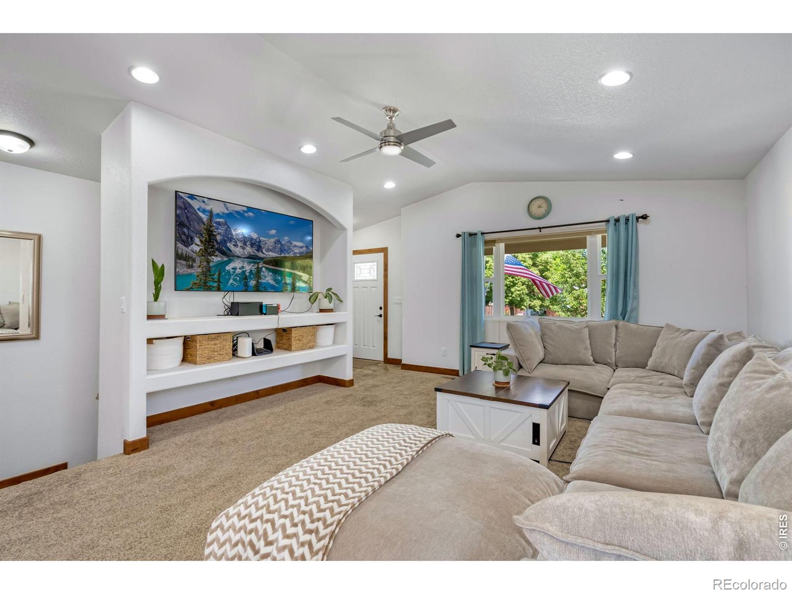 MLS Image #4 for 565  pyramid peak street,berthoud, Colorado