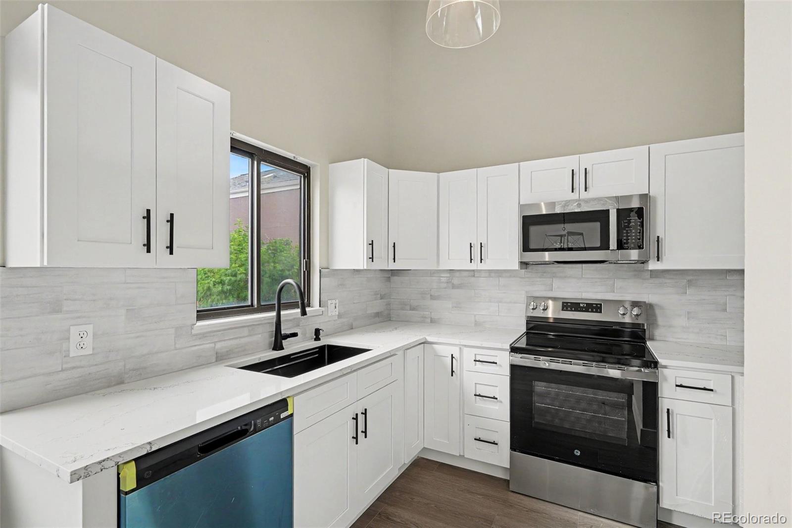 MLS Image #6 for 3752 s genoa circle c,aurora, Colorado