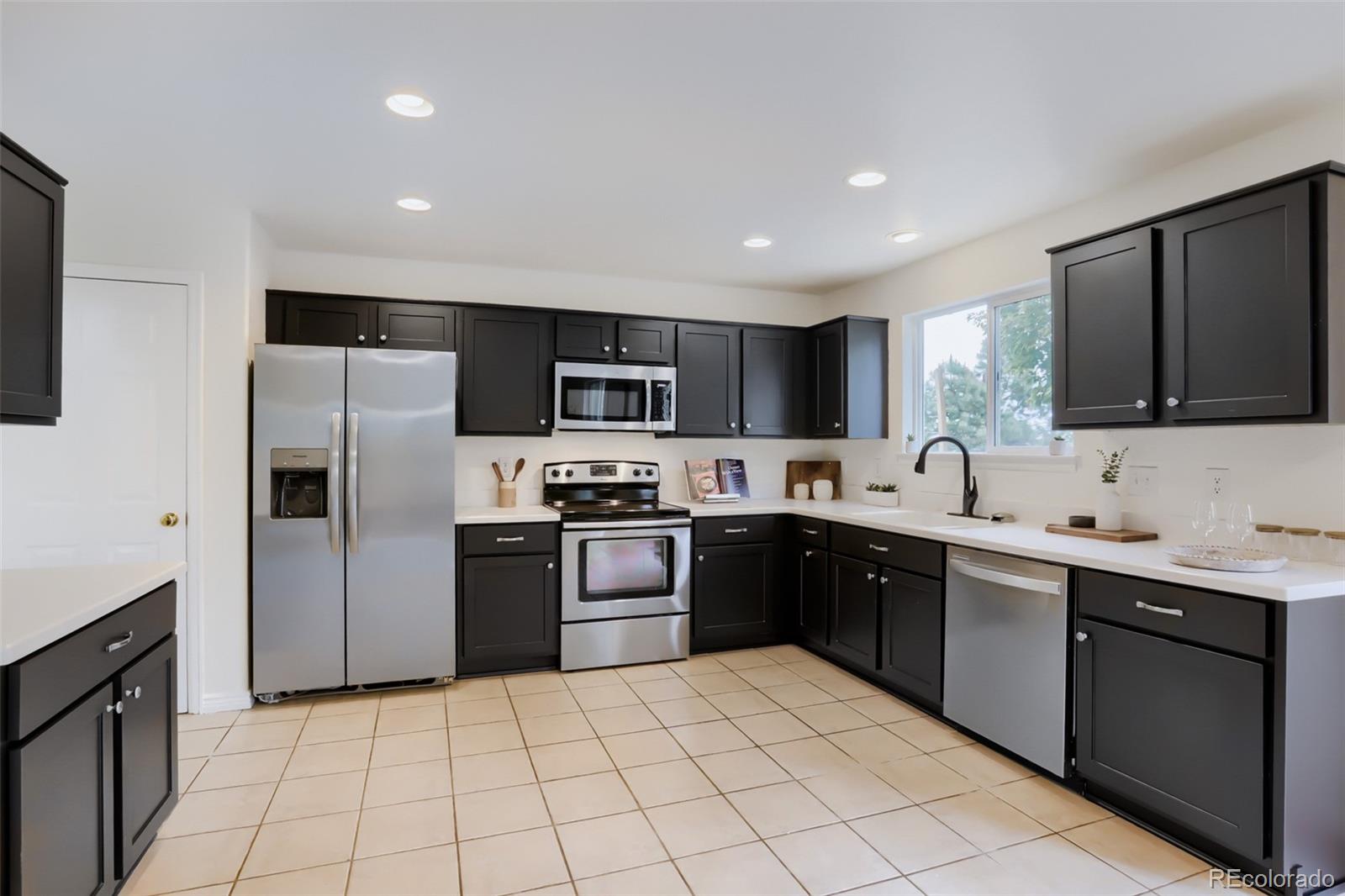 MLS Image #8 for 676  hedgerow way,brighton, Colorado