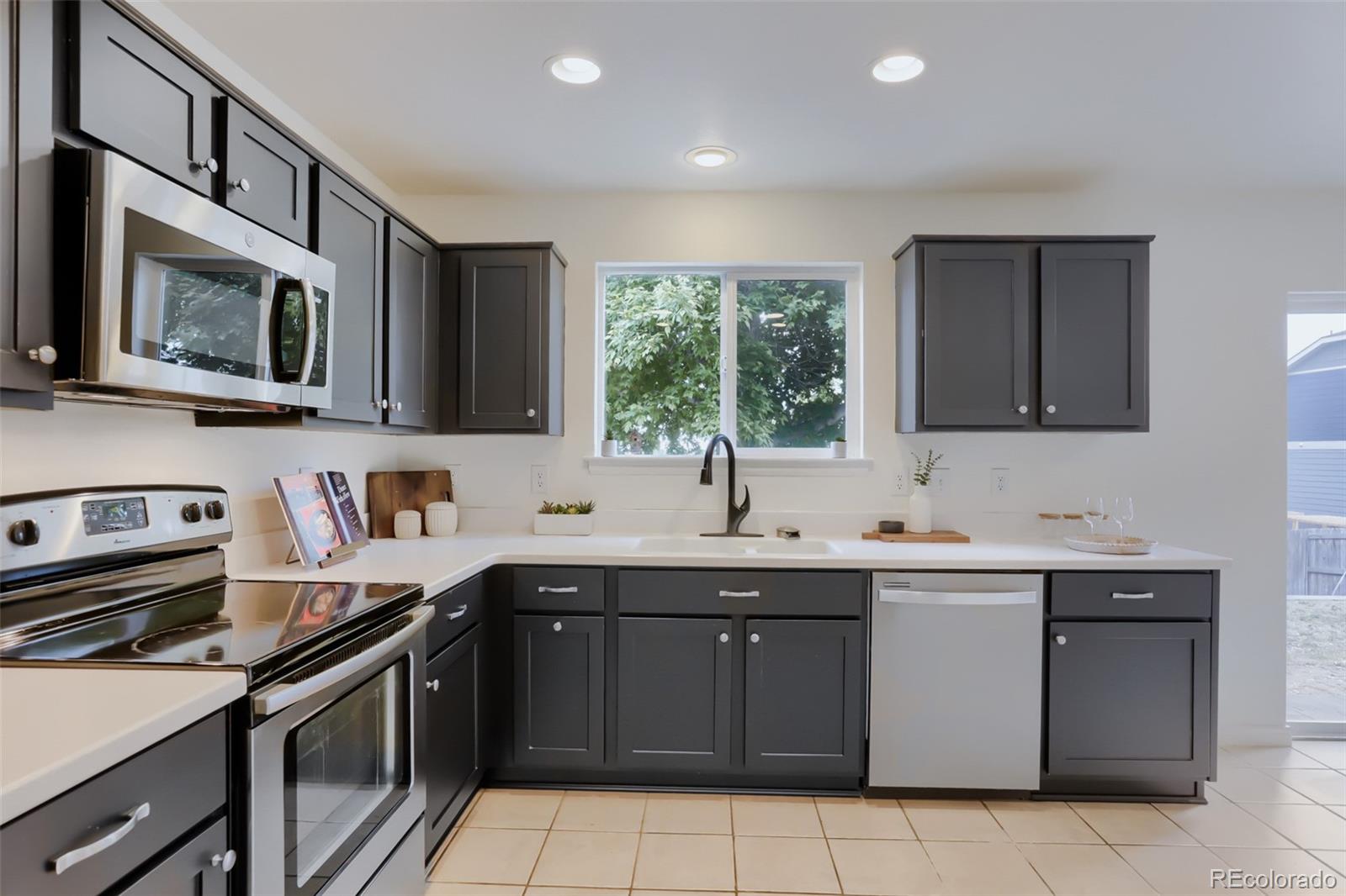 MLS Image #9 for 676  hedgerow way,brighton, Colorado