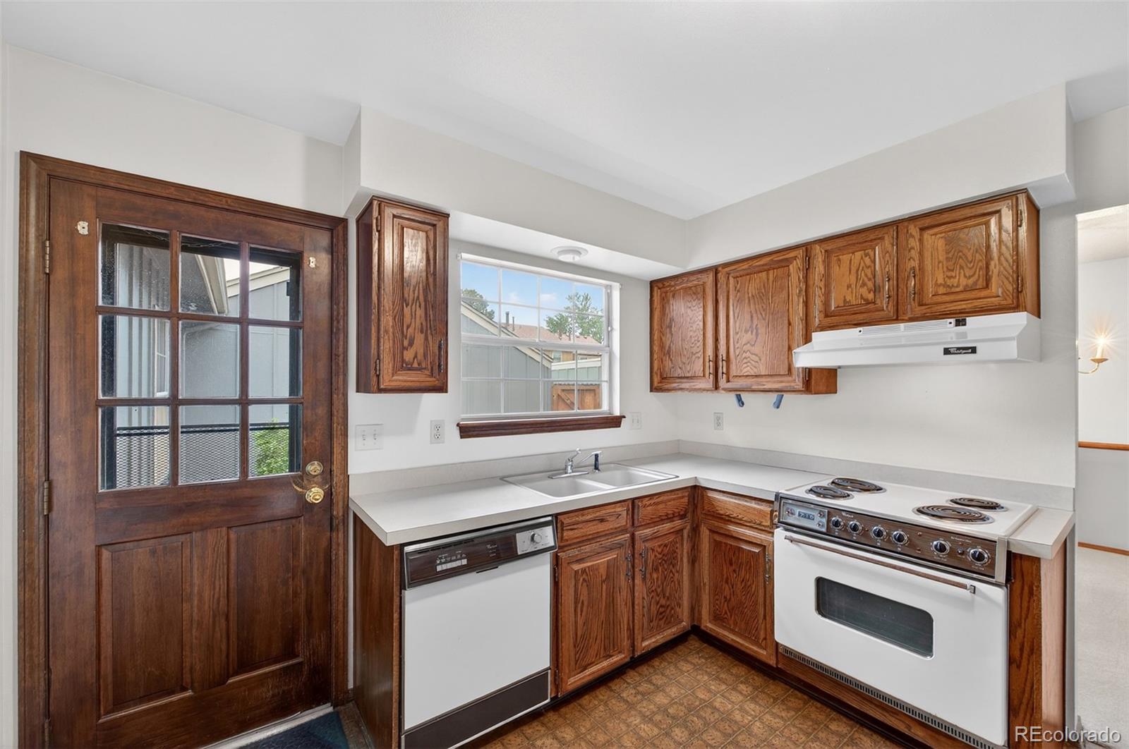 MLS Image #10 for 8672 e amherst drive f,denver, Colorado