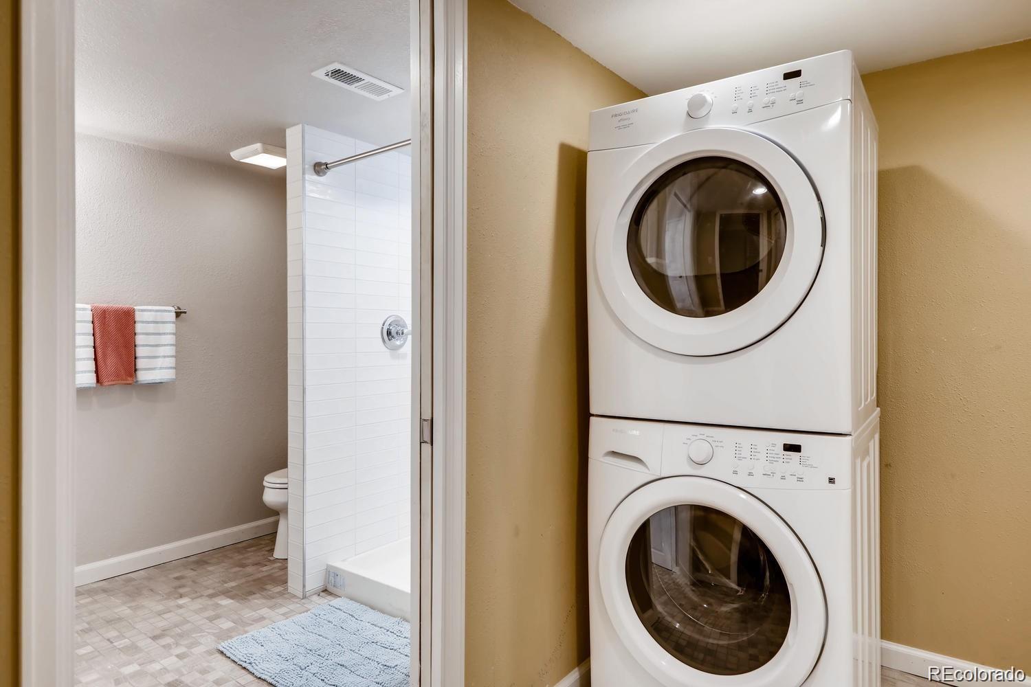 MLS Image #20 for 1718  newport street,denver, Colorado