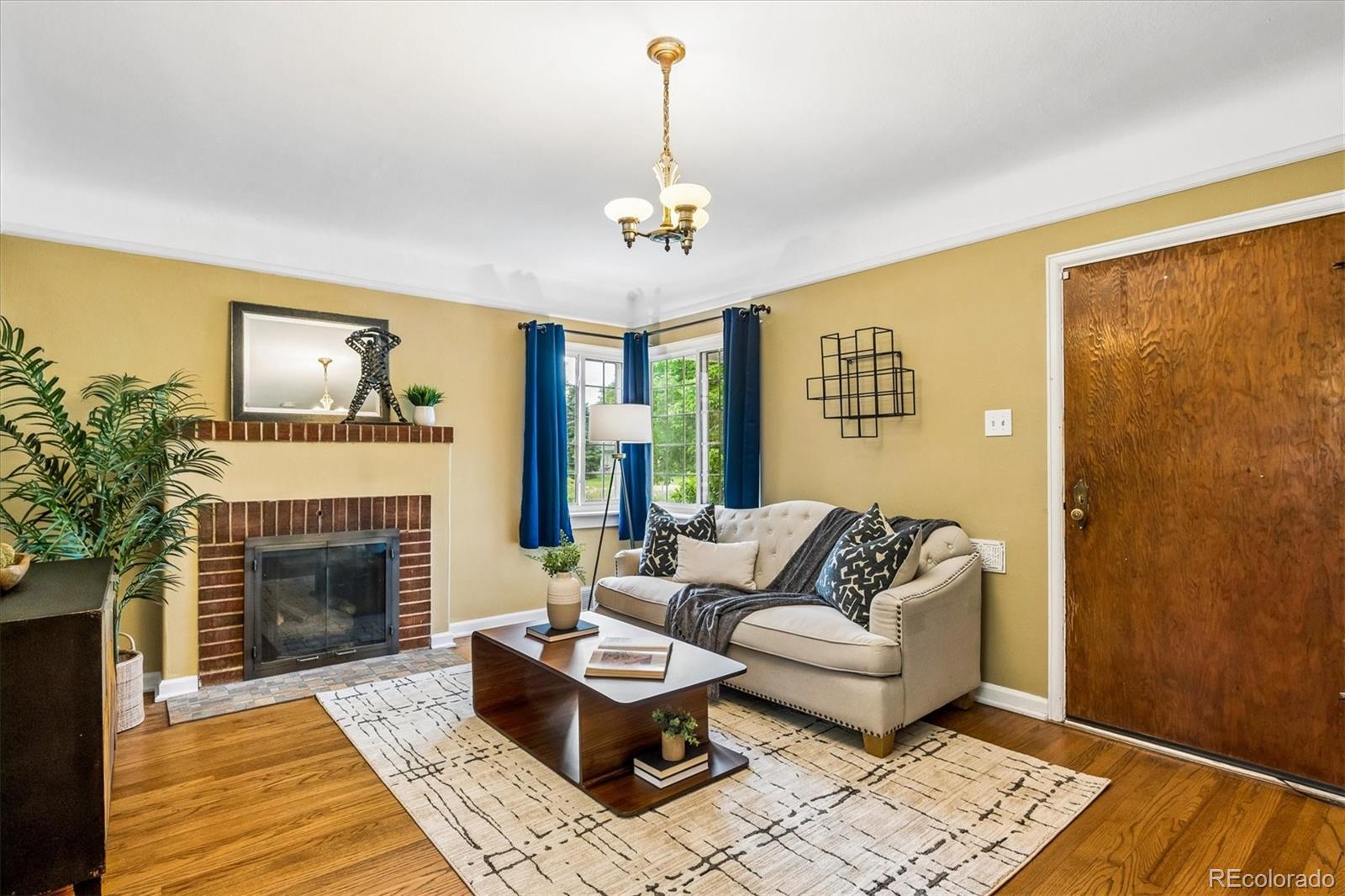 MLS Image #3 for 1718  newport street,denver, Colorado