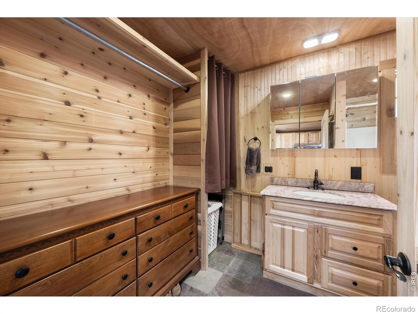 MLS Image #12 for 777  powder horn trail,bellvue, Colorado