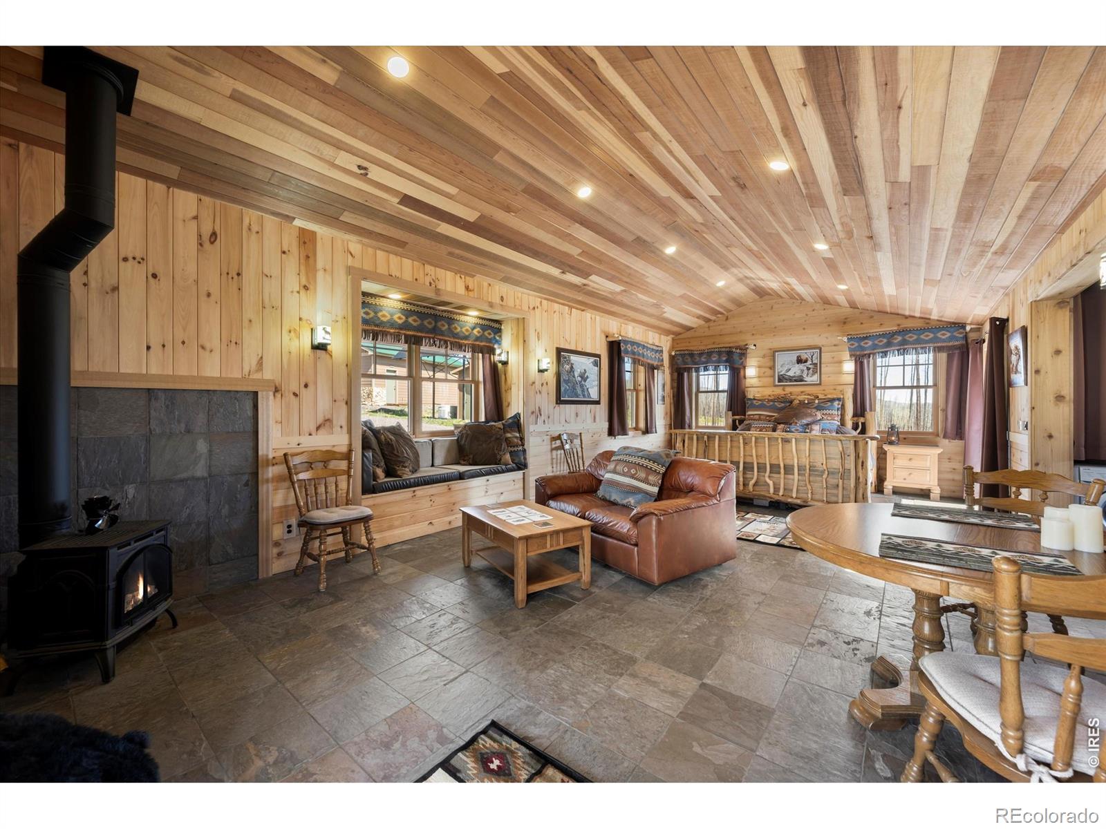 MLS Image #4 for 777  powder horn trail,bellvue, Colorado