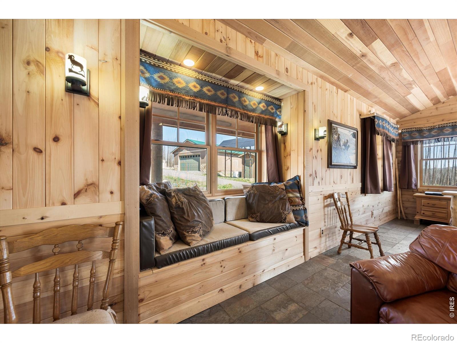 MLS Image #8 for 777  powder horn trail,bellvue, Colorado
