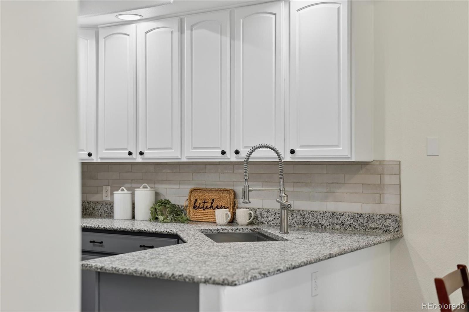 MLS Image #12 for 12713 w bowles place,littleton, Colorado
