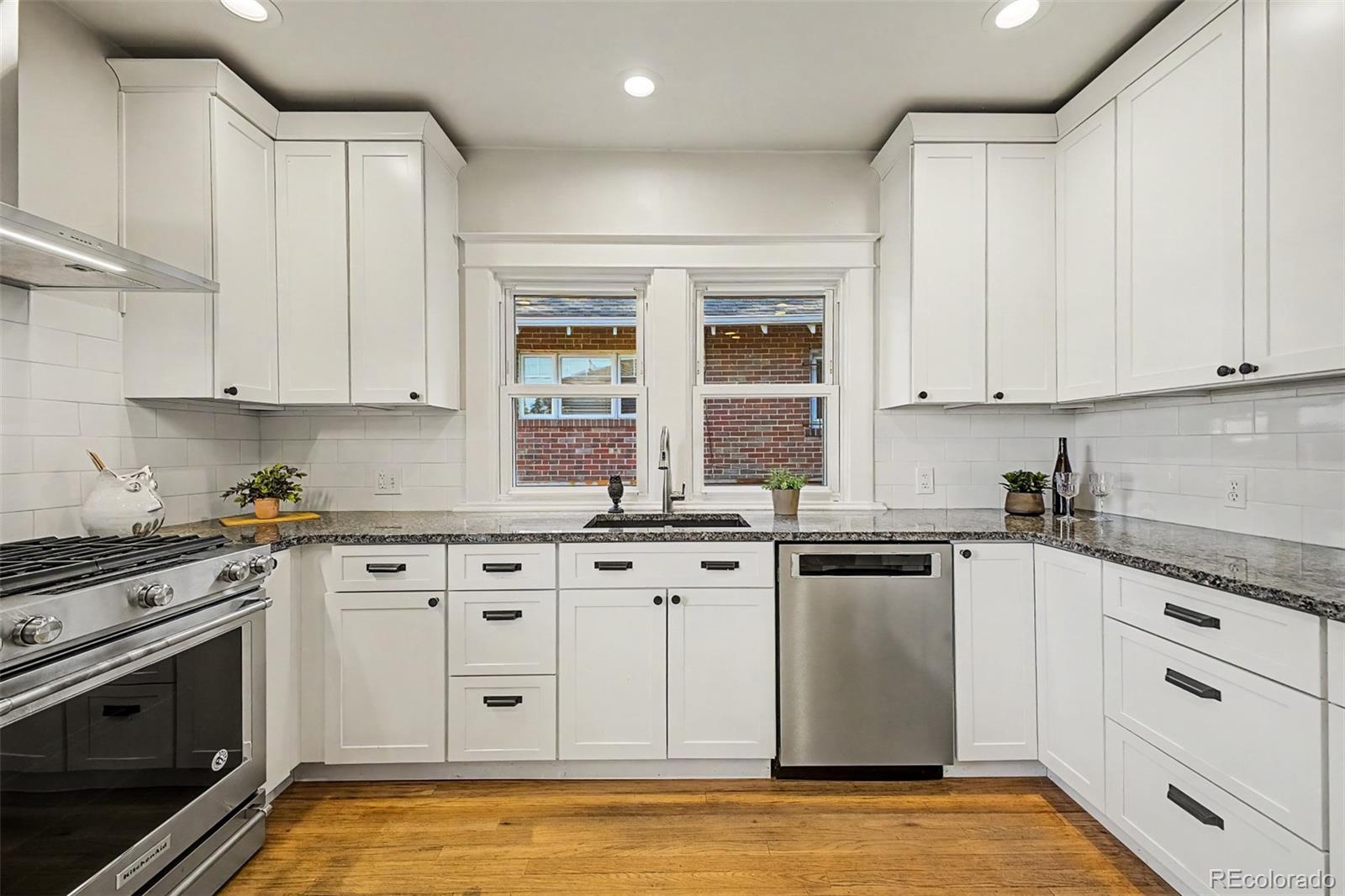 MLS Image #19 for 850  adams street,denver, Colorado
