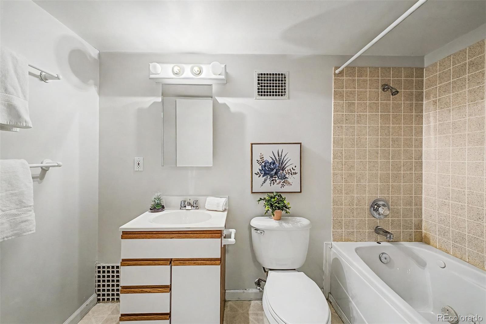 MLS Image #39 for 850  adams street,denver, Colorado