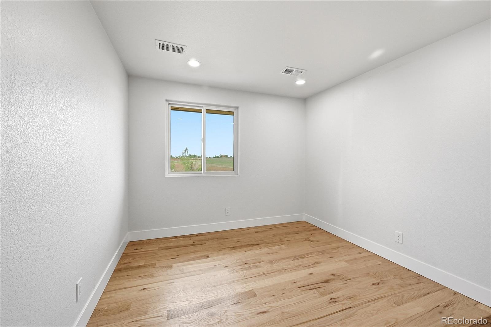 MLS Image #23 for 434  county road 16 1/2 ,longmont, Colorado