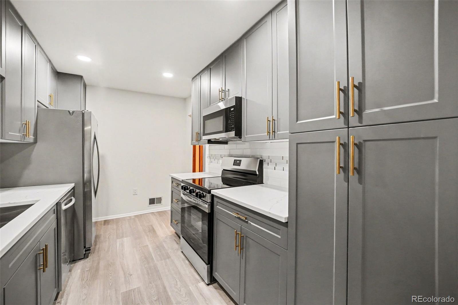 MLS Image #6 for 169  xenon street,lakewood, Colorado