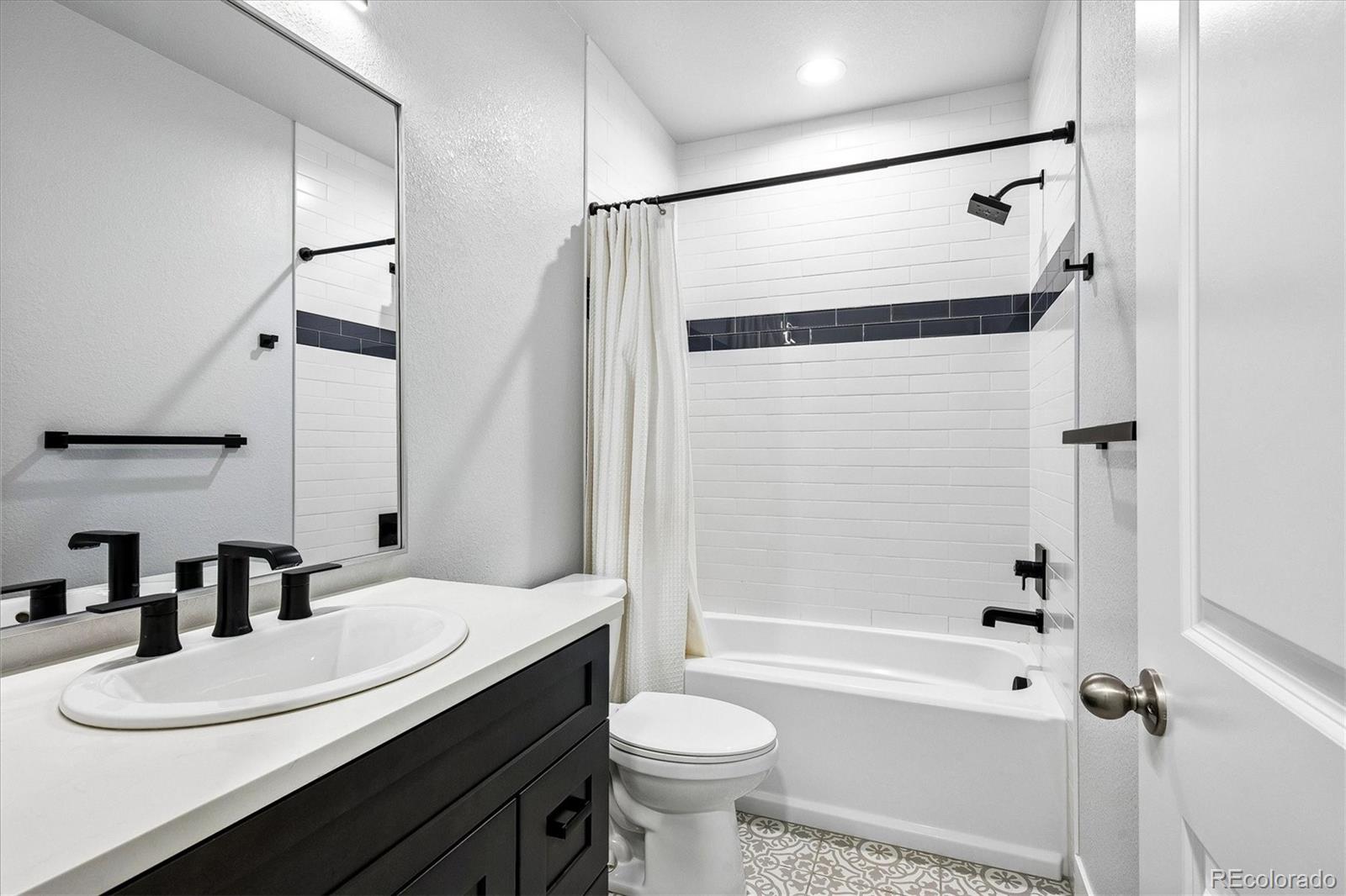 MLS Image #17 for 4988  trenton street,denver, Colorado