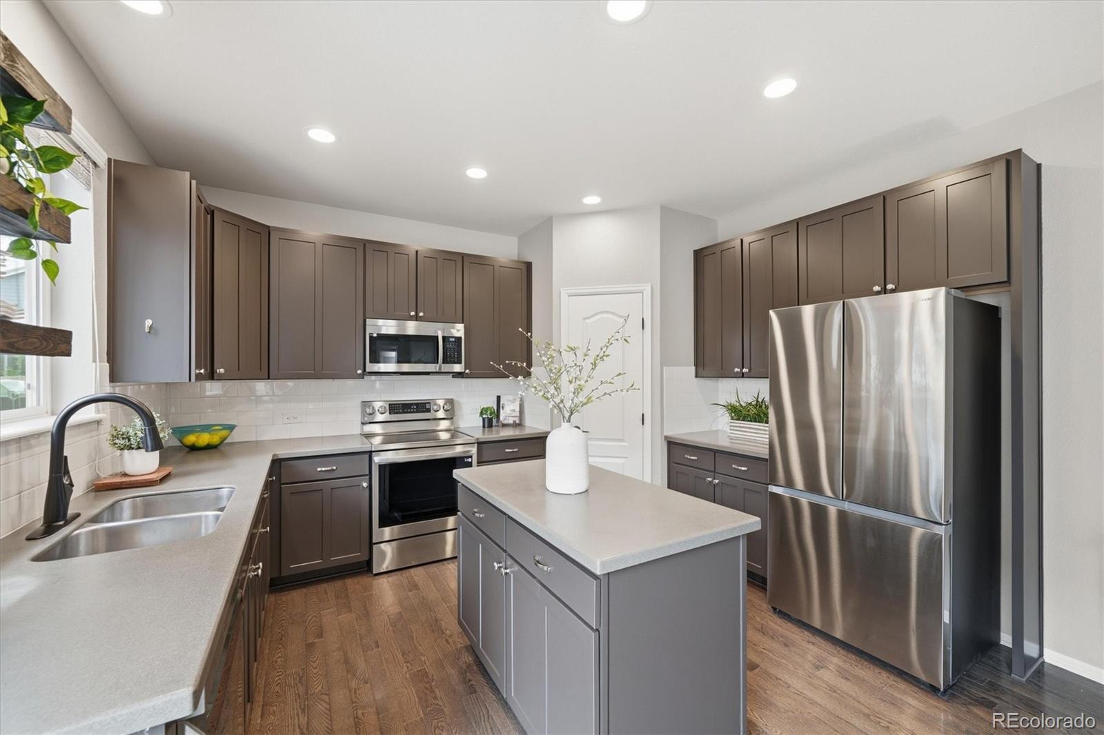 MLS Image #17 for 6952 w chatfield drive,littleton, Colorado