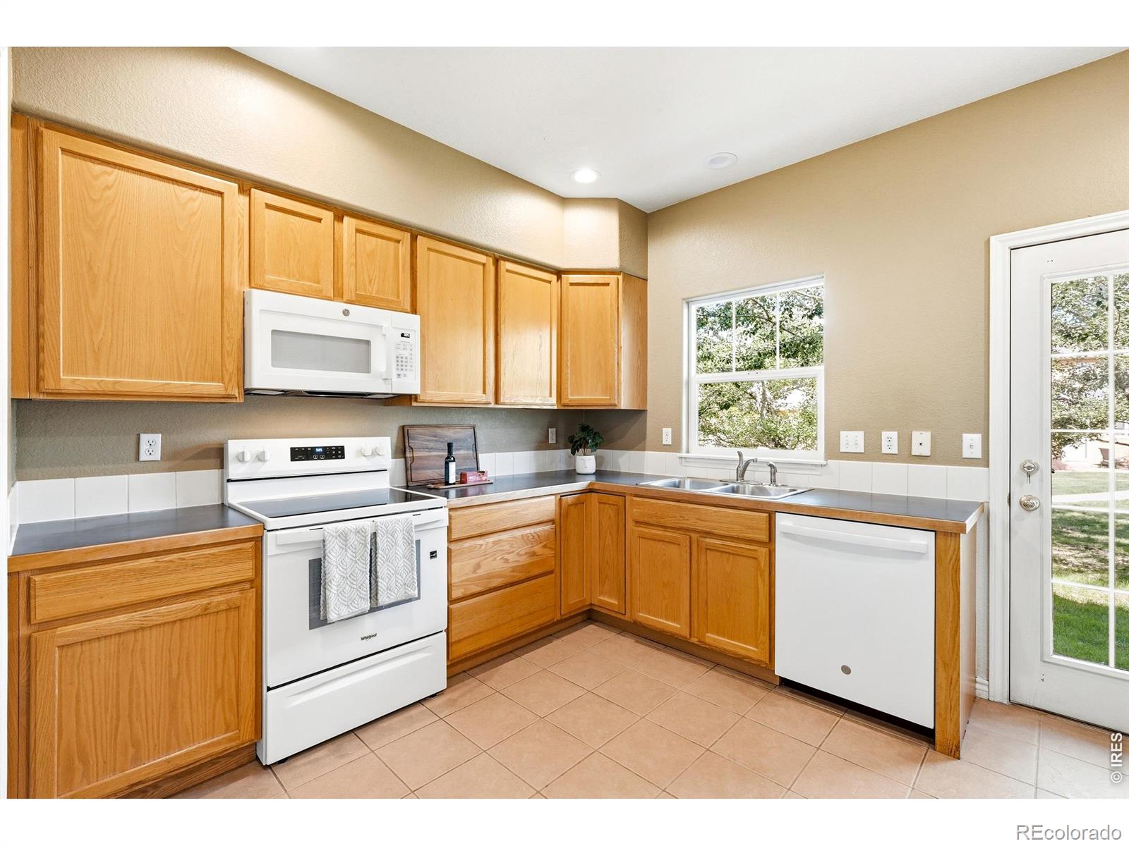 MLS Image #8 for 828  kane drive,longmont, Colorado
