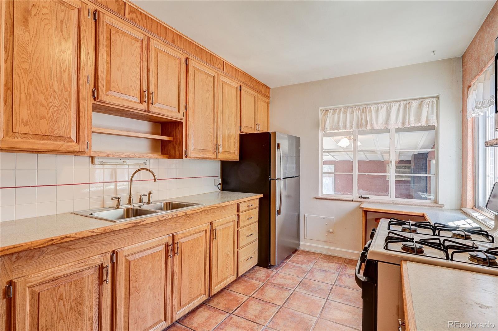 MLS Image #12 for 2550  locust street,denver, Colorado