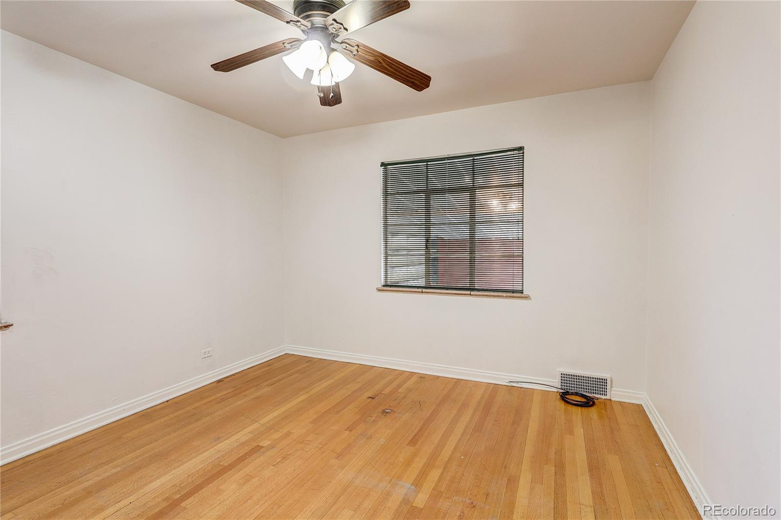 MLS Image #18 for 2550  locust street,denver, Colorado