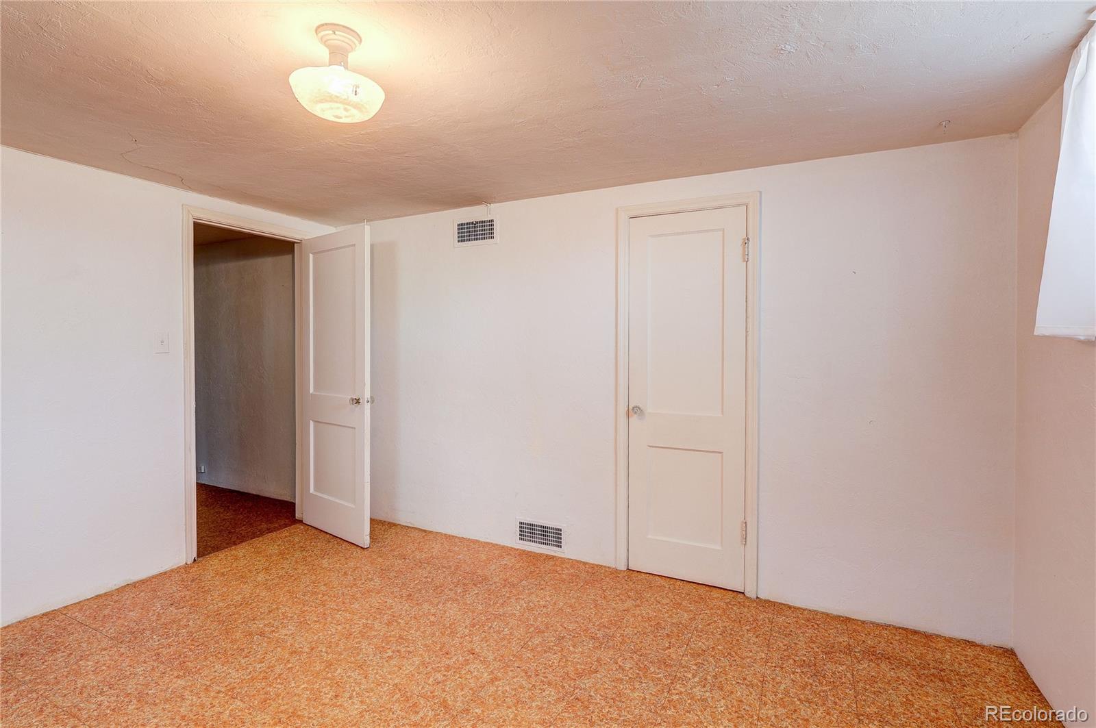 MLS Image #36 for 2550  locust street,denver, Colorado