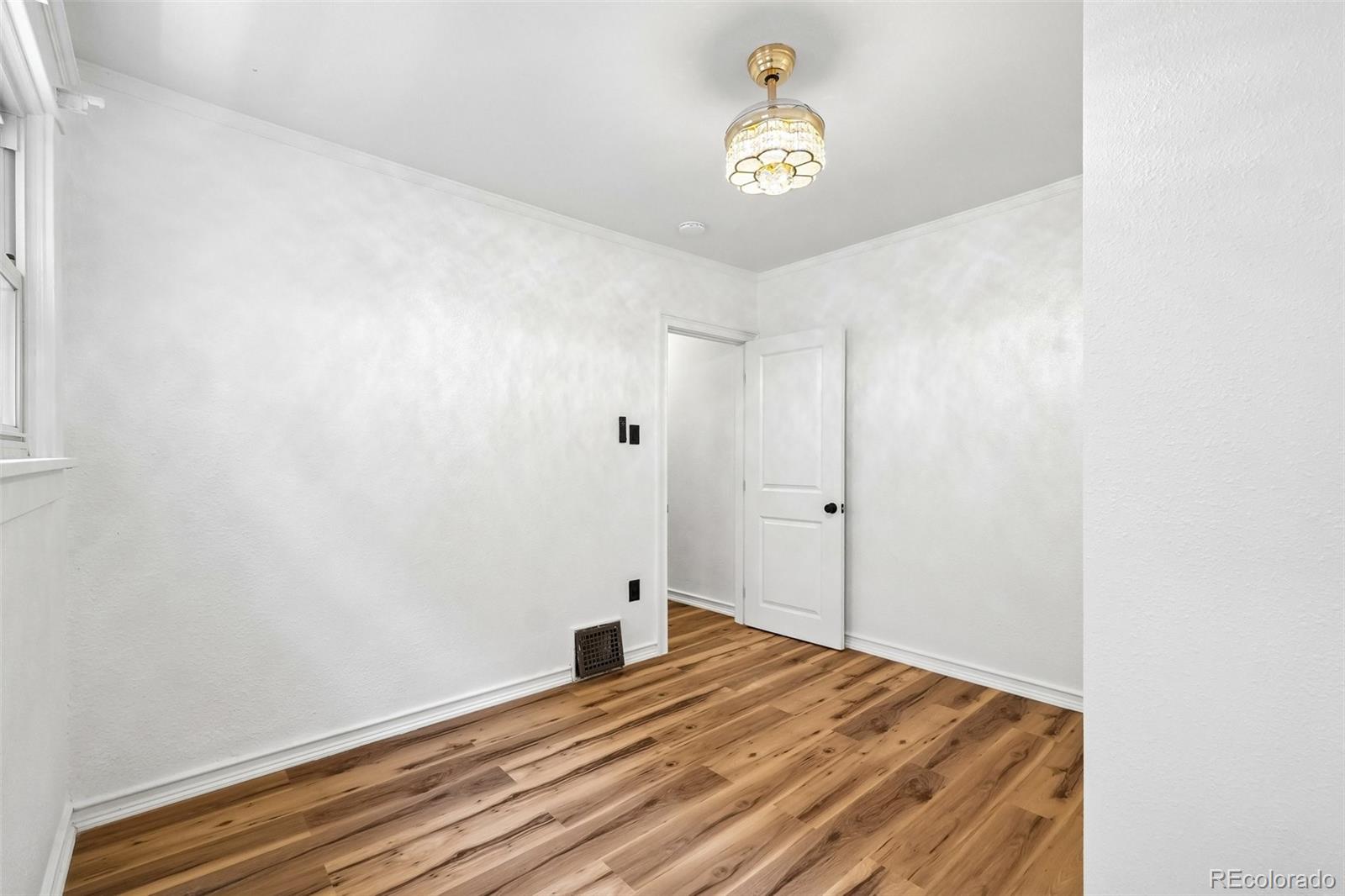 MLS Image #9 for 1327  monroe street,denver, Colorado