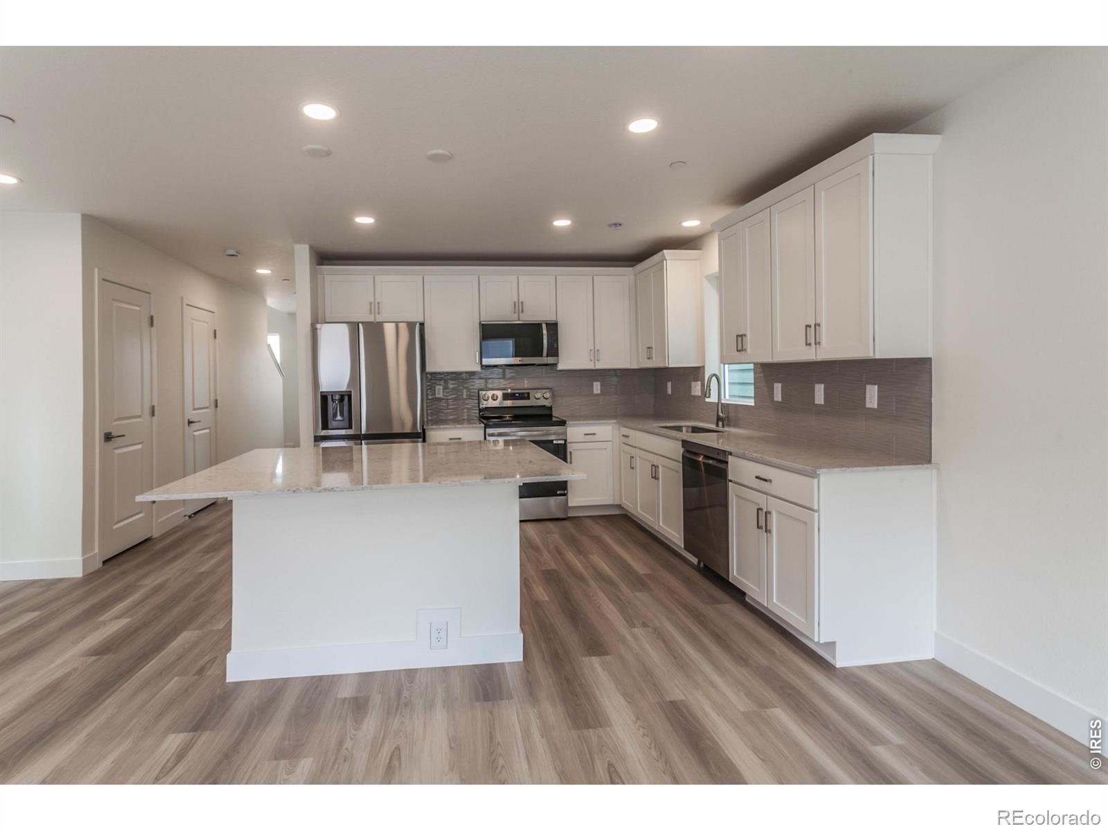 MLS Image #12 for 947  trumpet lane,windsor, Colorado