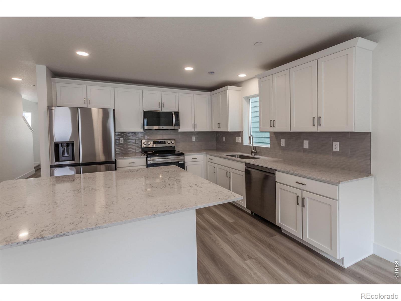 MLS Image #13 for 947  trumpet lane,windsor, Colorado