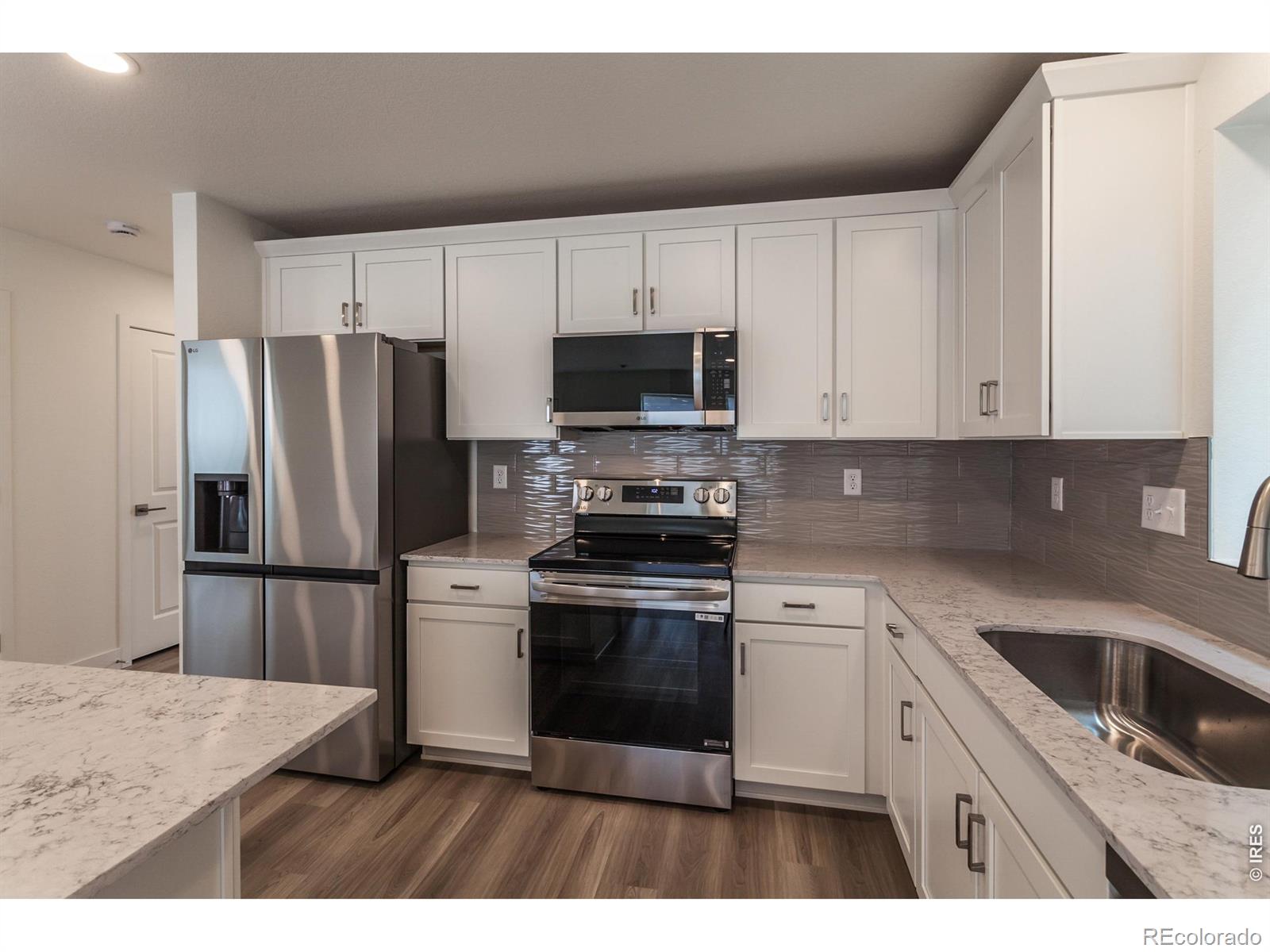 MLS Image #14 for 947  trumpet lane,windsor, Colorado