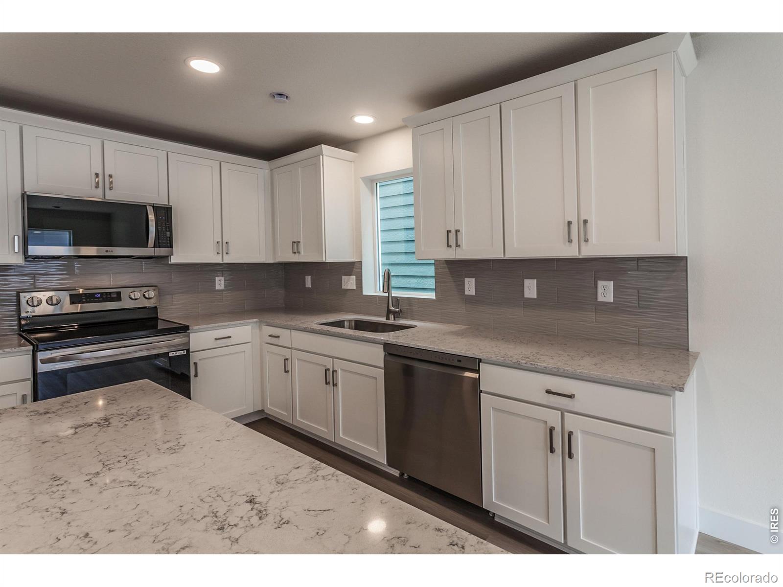 MLS Image #15 for 947  trumpet lane,windsor, Colorado