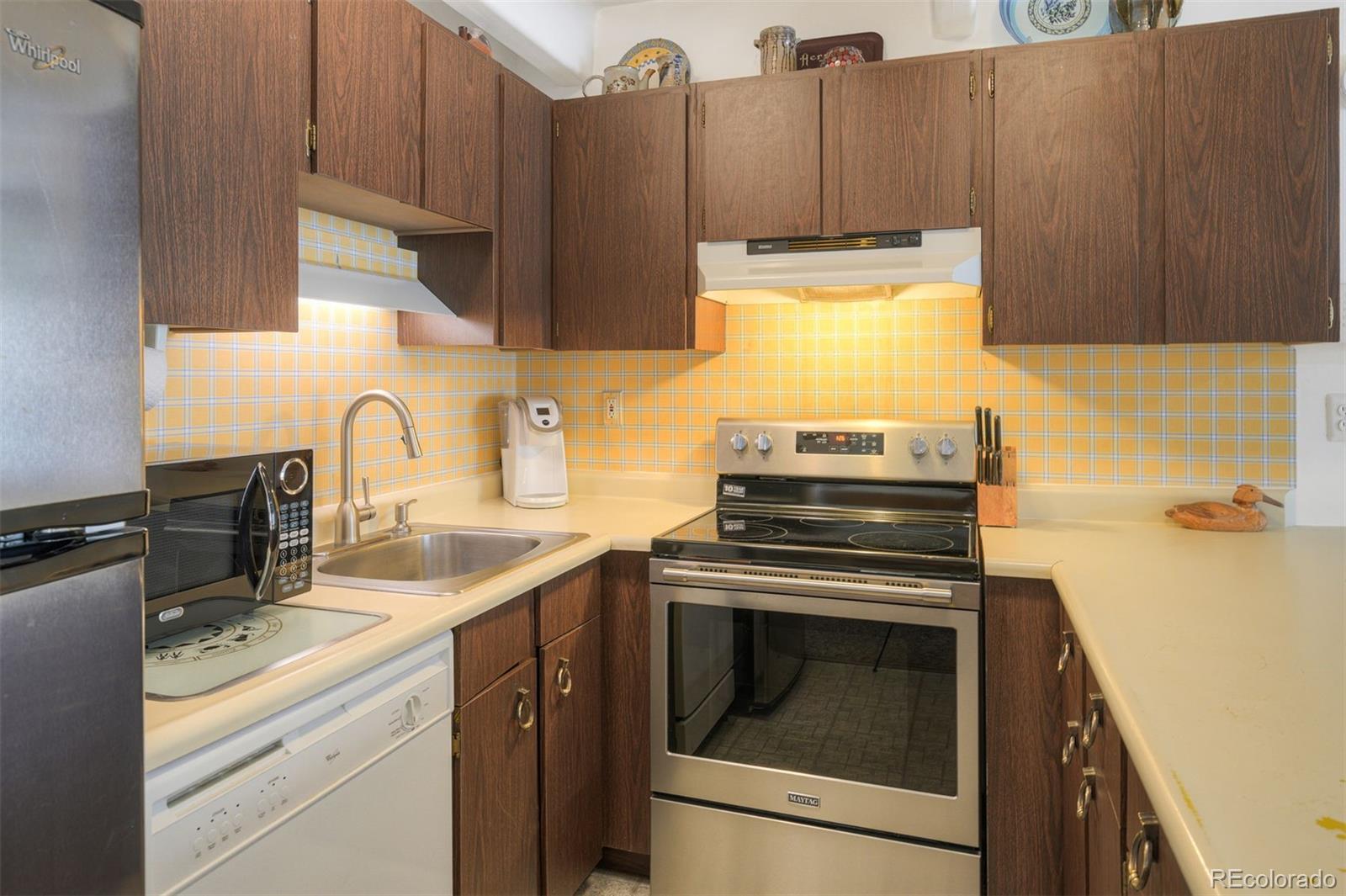 MLS Image #5 for 220 e la bonte street,dillon, Colorado