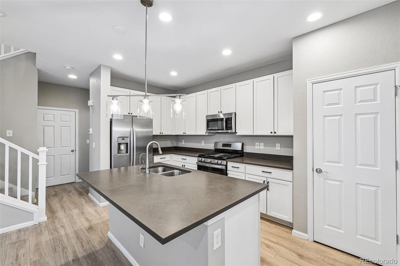 MLS Image #15 for 6568 n ceylon street,denver, Colorado