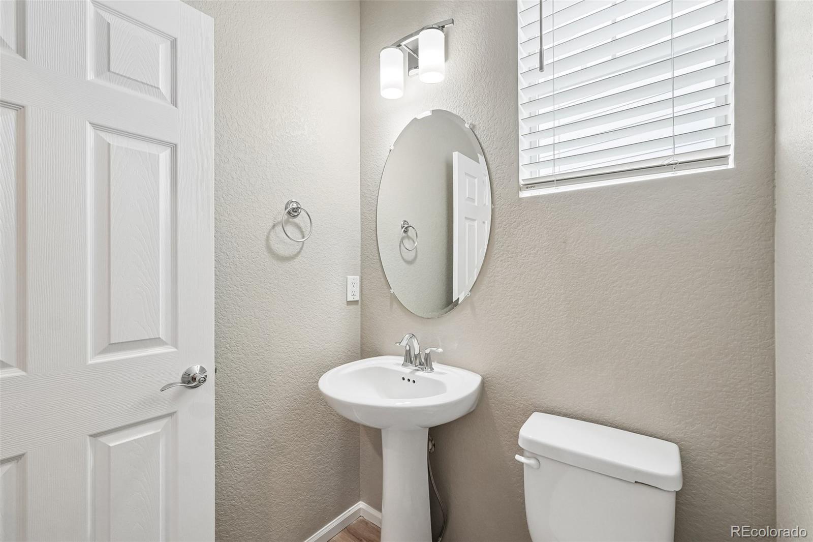 MLS Image #19 for 6568 n ceylon street,denver, Colorado