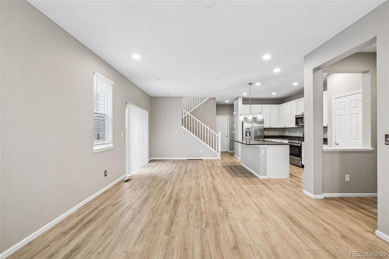 MLS Image #4 for 6568 n ceylon street,denver, Colorado