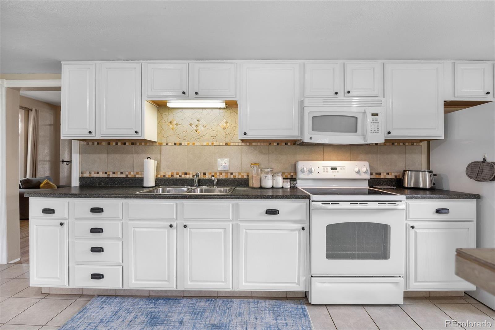 MLS Image #11 for 1625  dayton street,aurora, Colorado