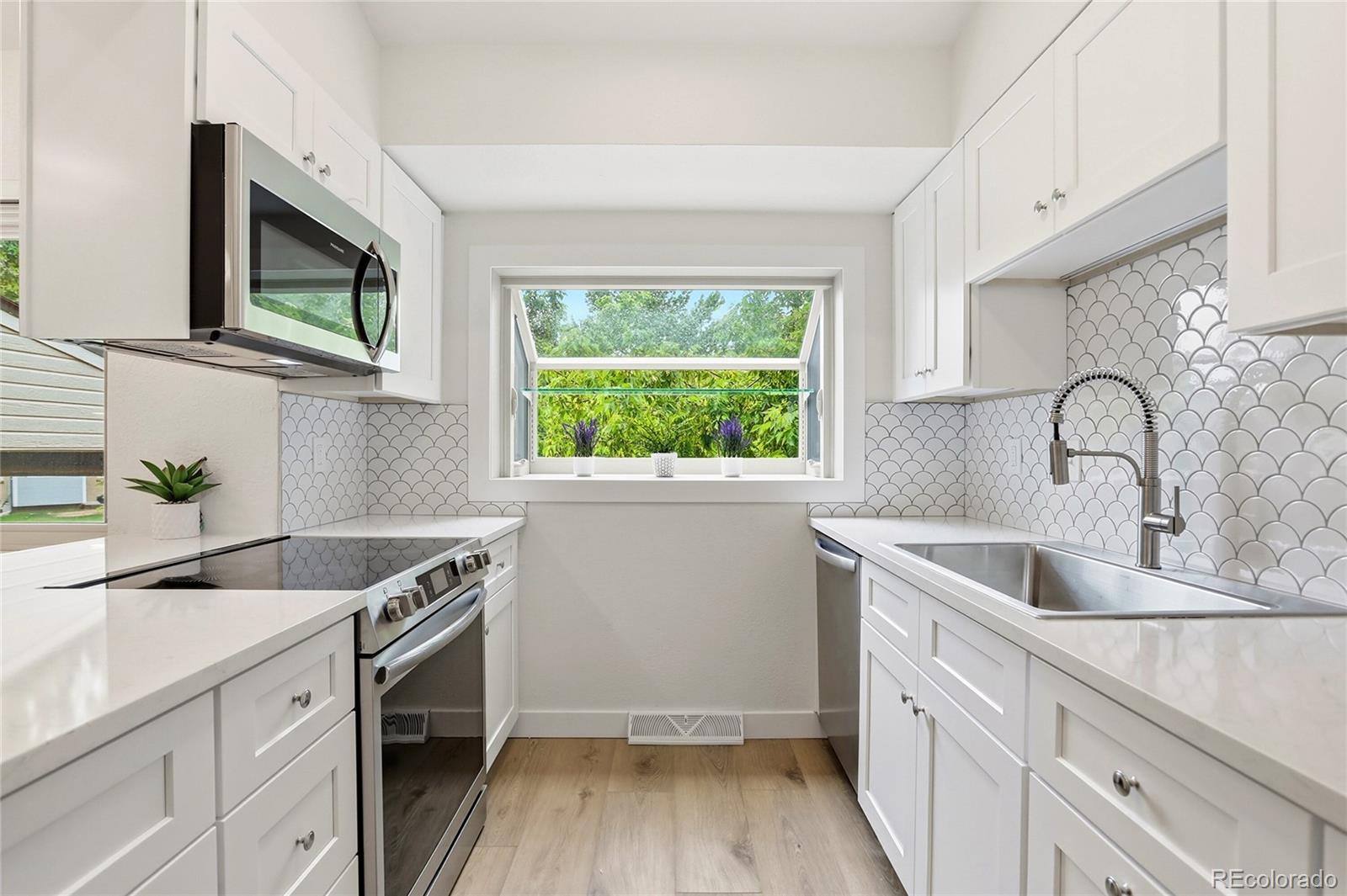 MLS Image #13 for 2425 s ellis street,lakewood, Colorado
