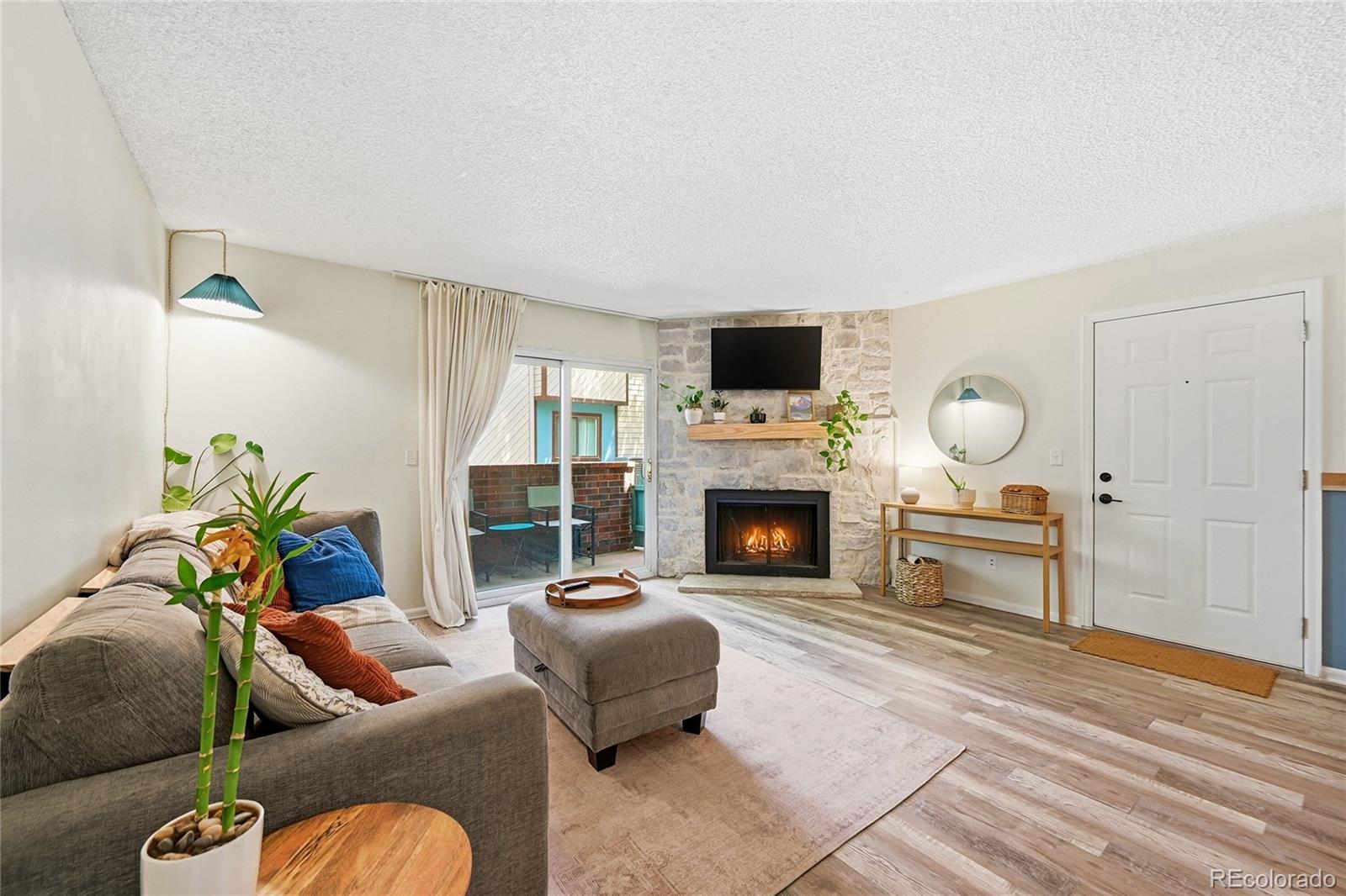MLS Image #4 for 11925 e harvard avenue,aurora, Colorado