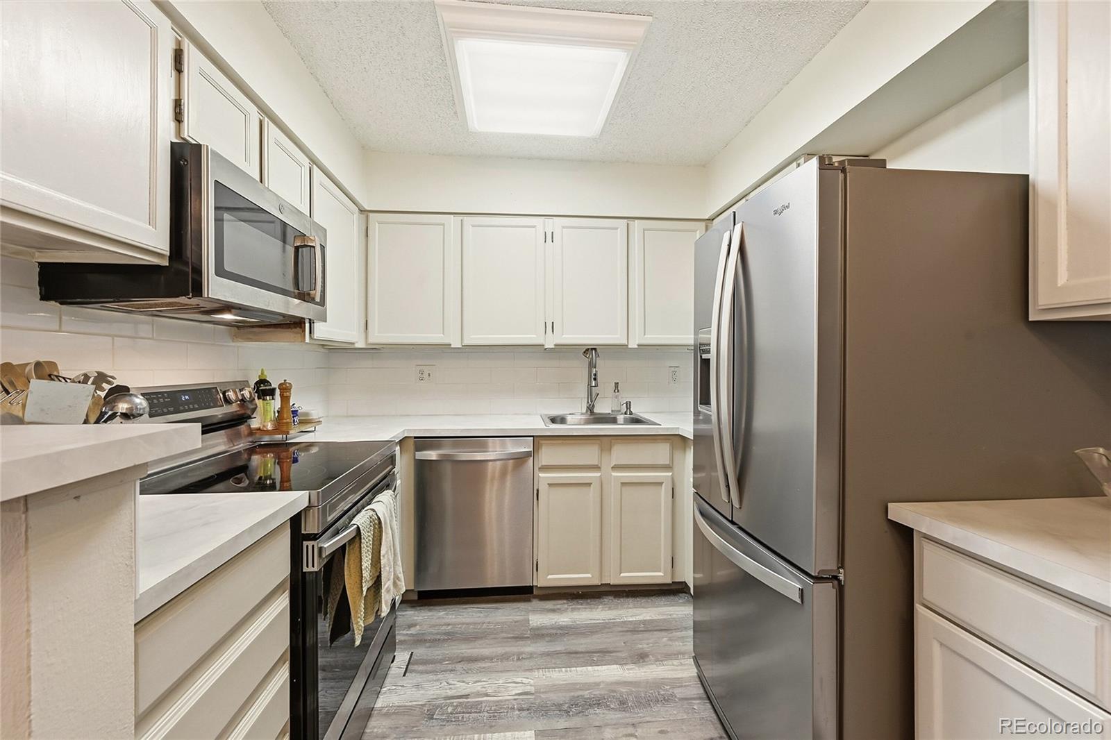 MLS Image #8 for 11925 e harvard avenue,aurora, Colorado